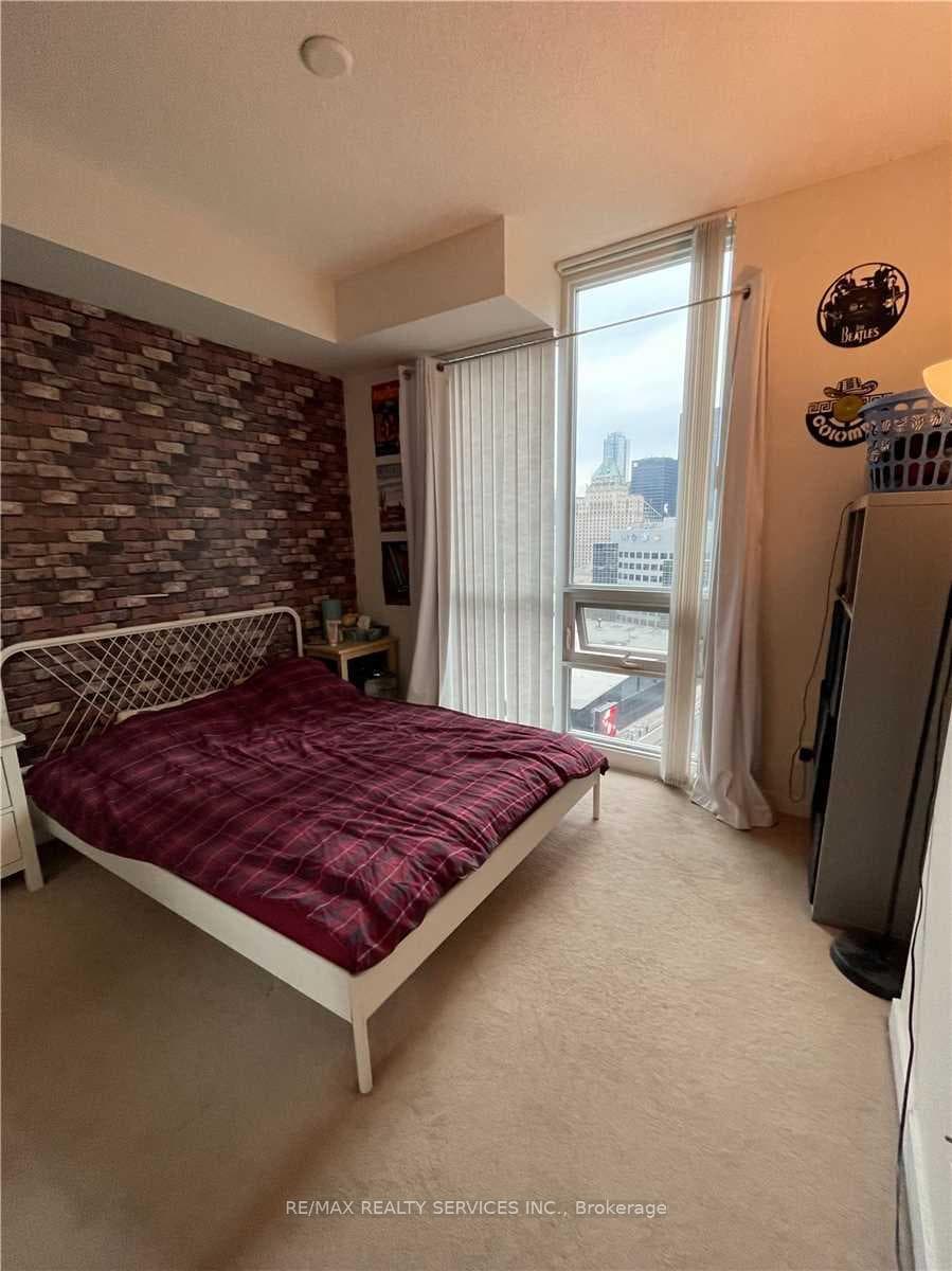 33 Bay Street Unit 2104 photo 10