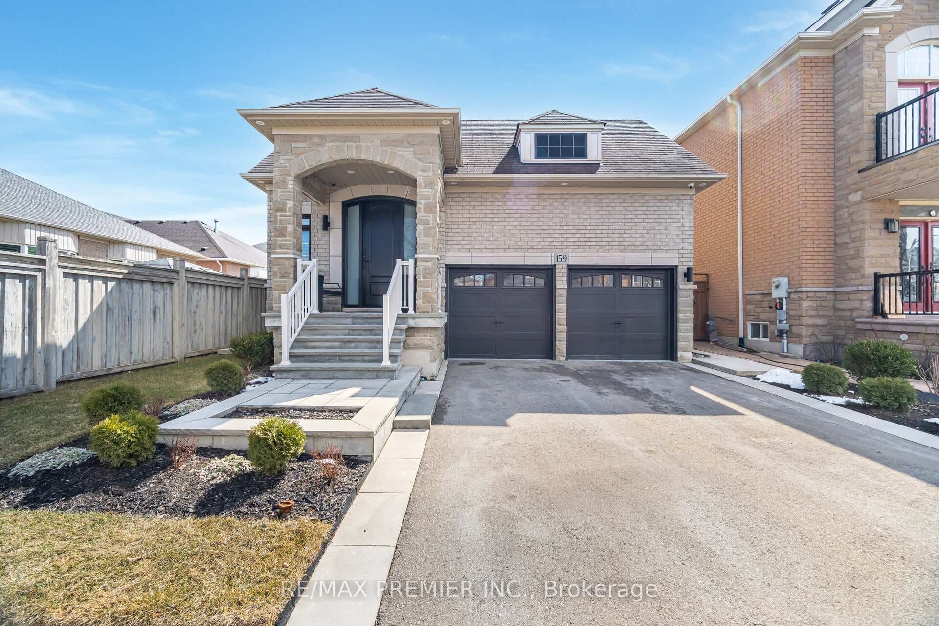 159 Lormel Gate photo 1