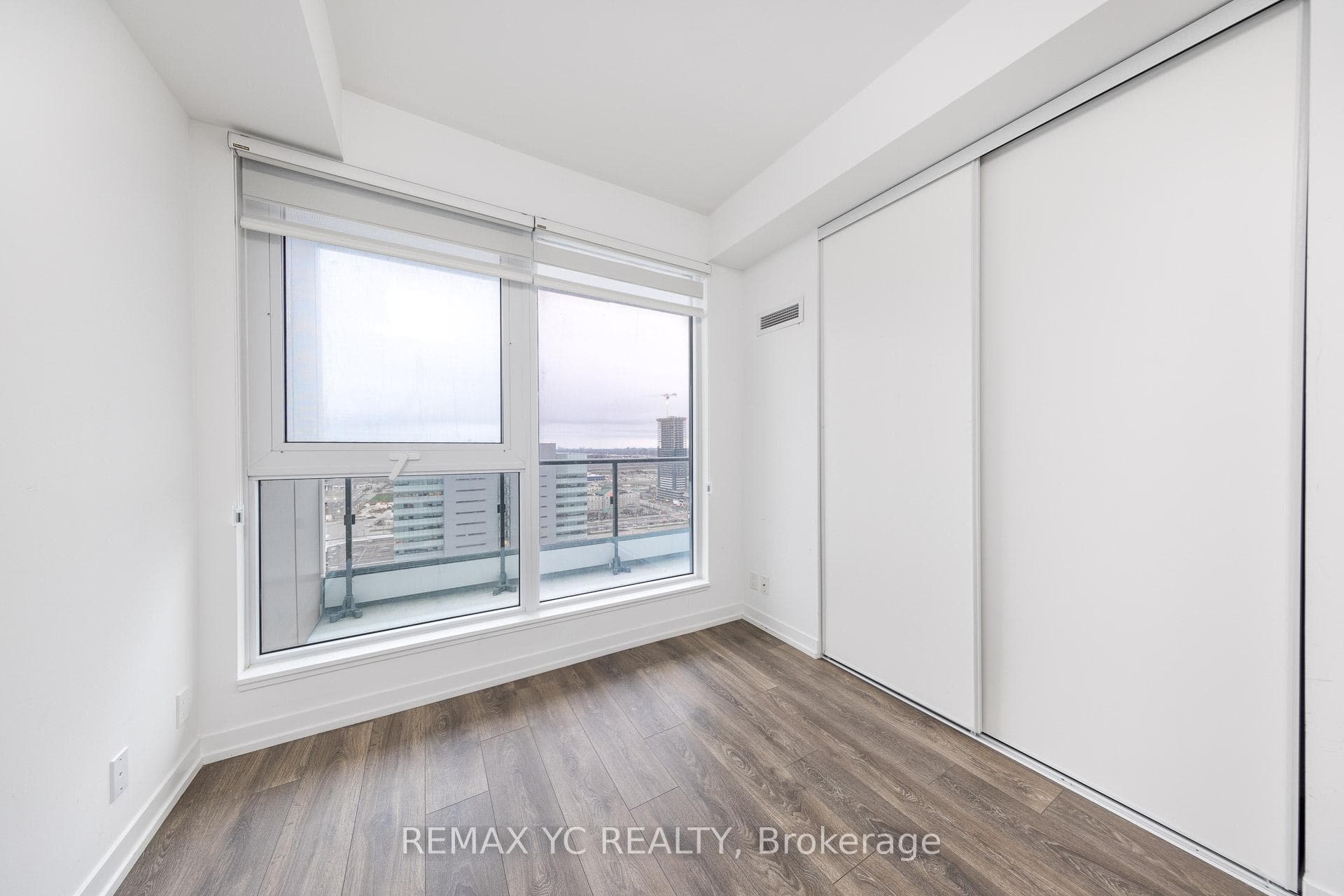 5 Buttermill Avenue Unit 2709 photo 15