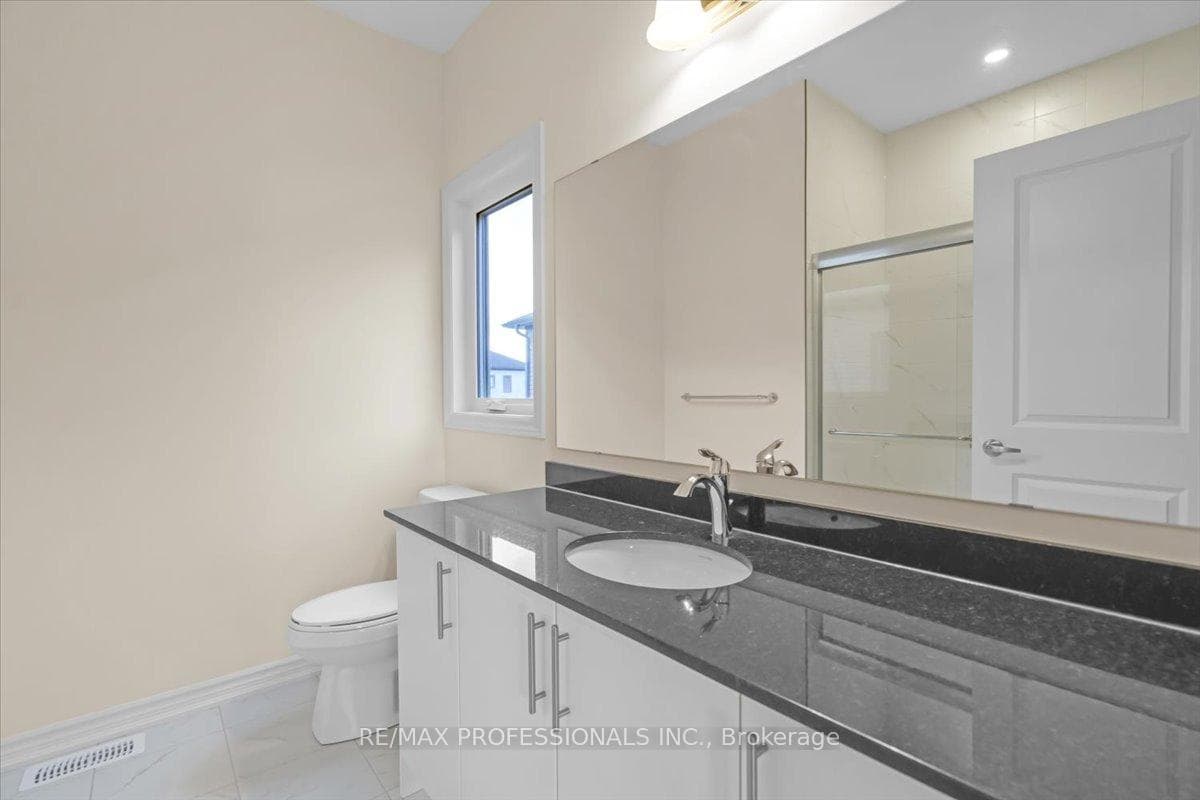 142 Ellen Street photo 23