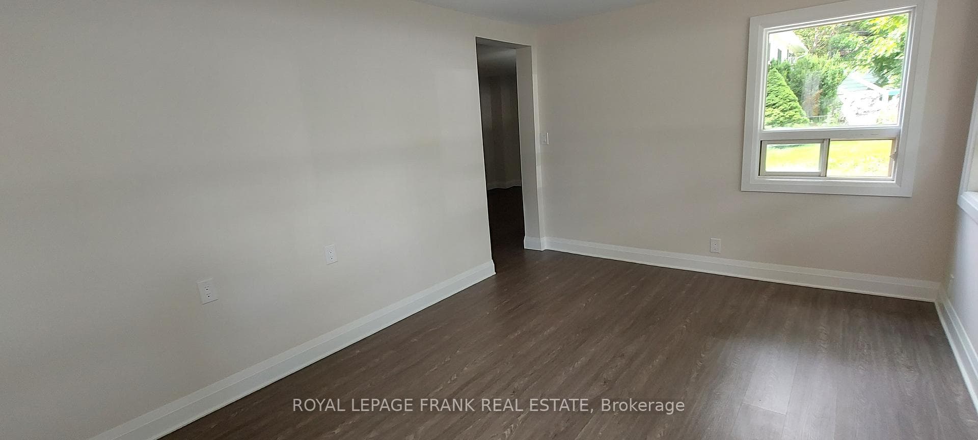 36 Madoc Street photo 17