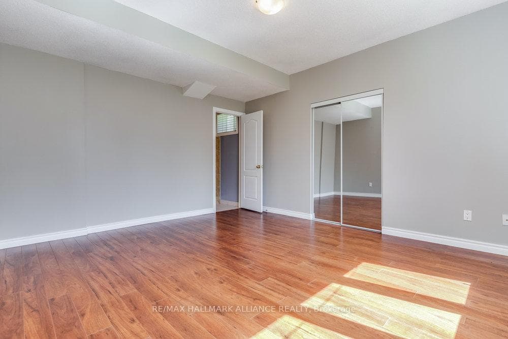 1182 Lindenrock Drive photo 28