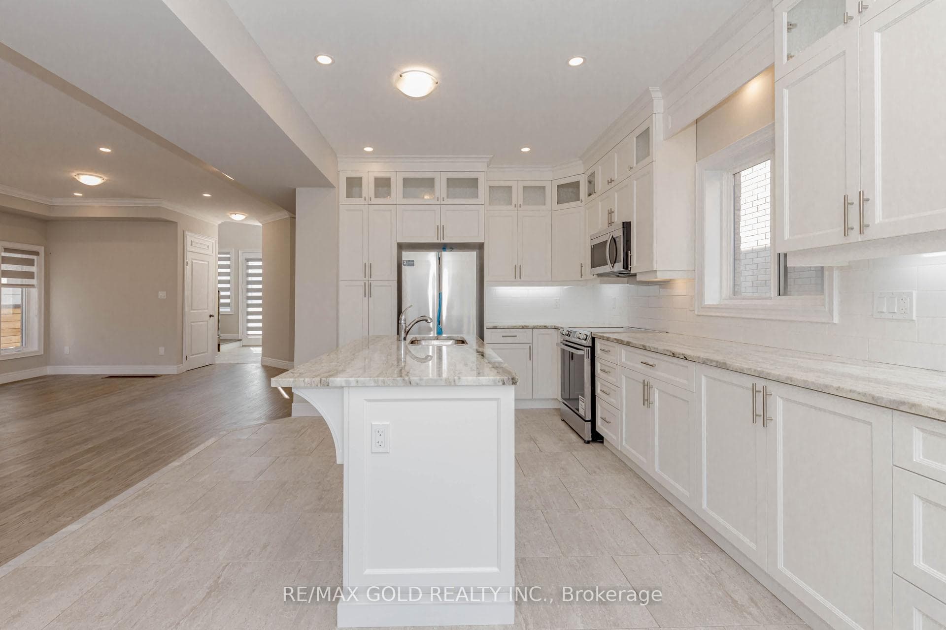 61 Eleanor Avenue Unit Upstairs photo 23