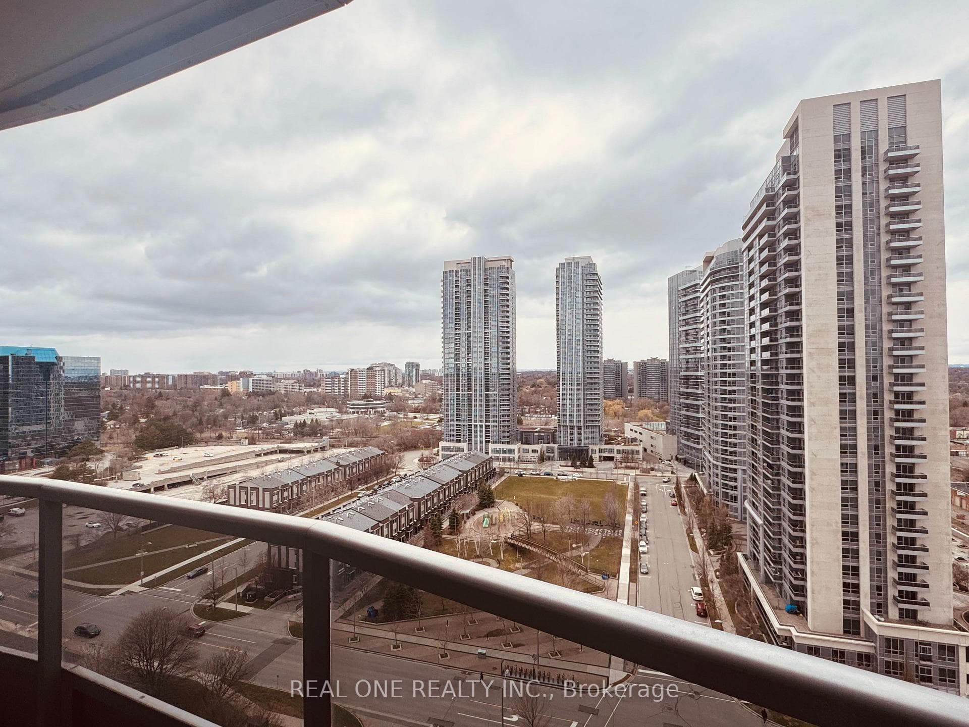 125 Village Green Square Unit 1710 photo 15