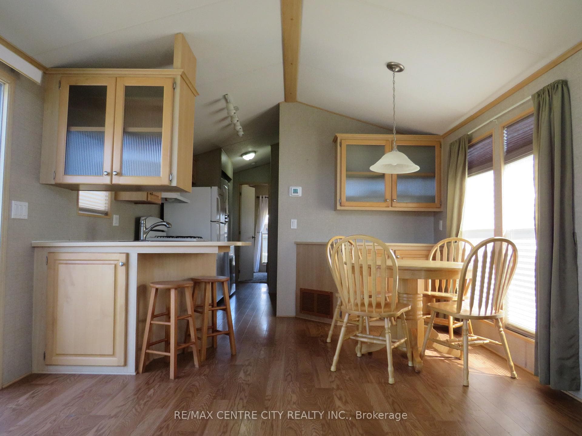 2189 DUNDAS Street Unit 68 photo 6