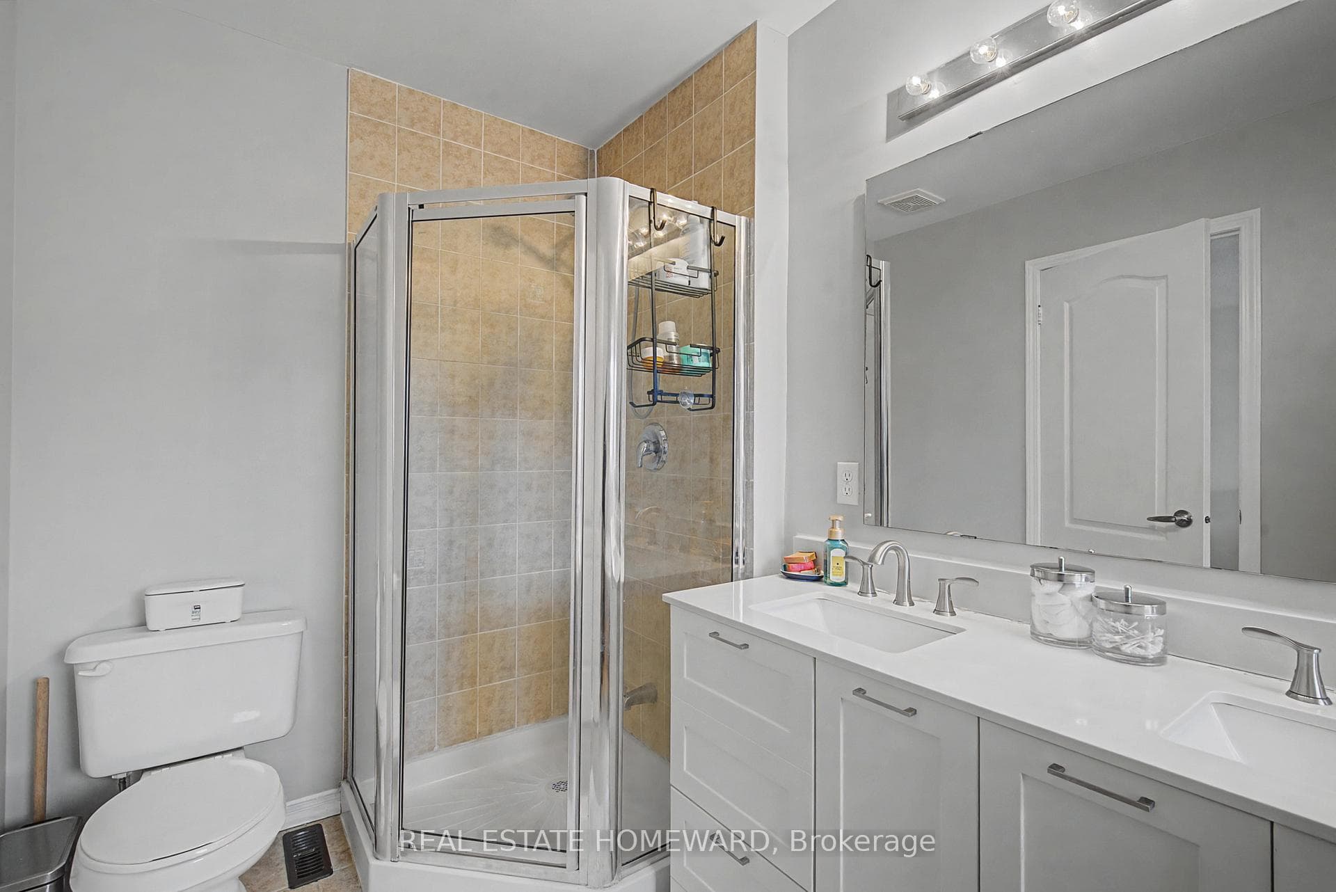 996 Donnelly Street photo 29