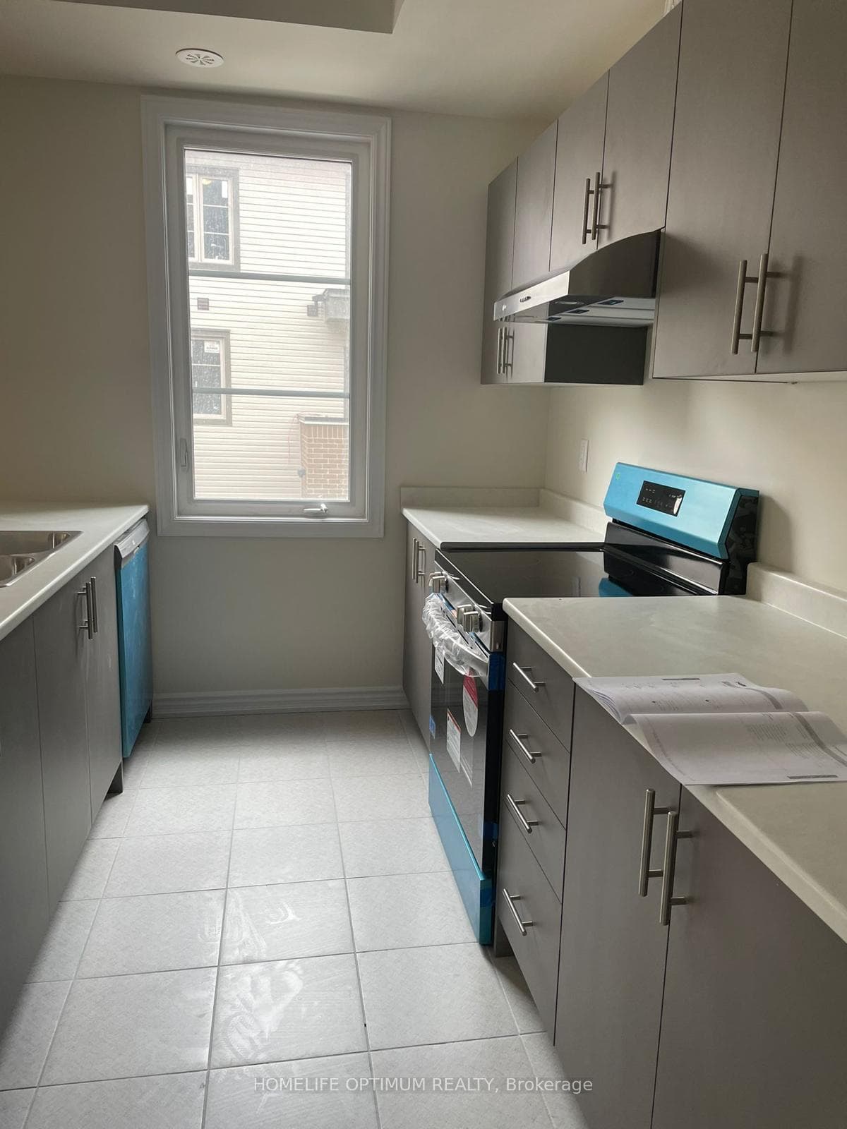 31 Petley Street Unit 6 photo 4