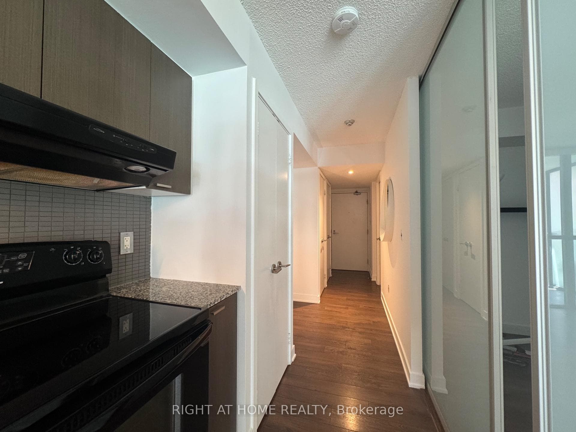 110 Charles Street Unit 510 photo 4