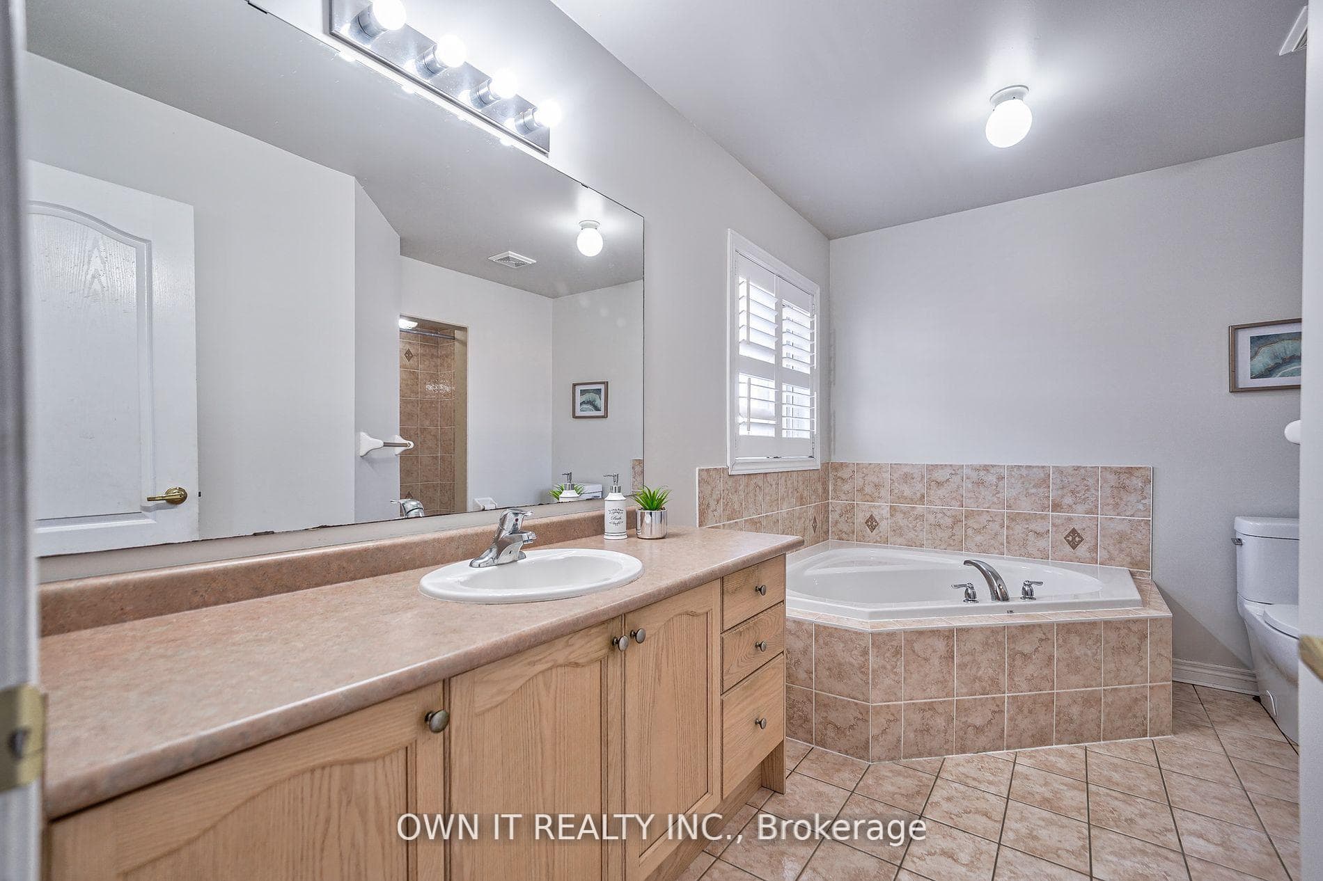 10 Cedarsprings Way photo 21