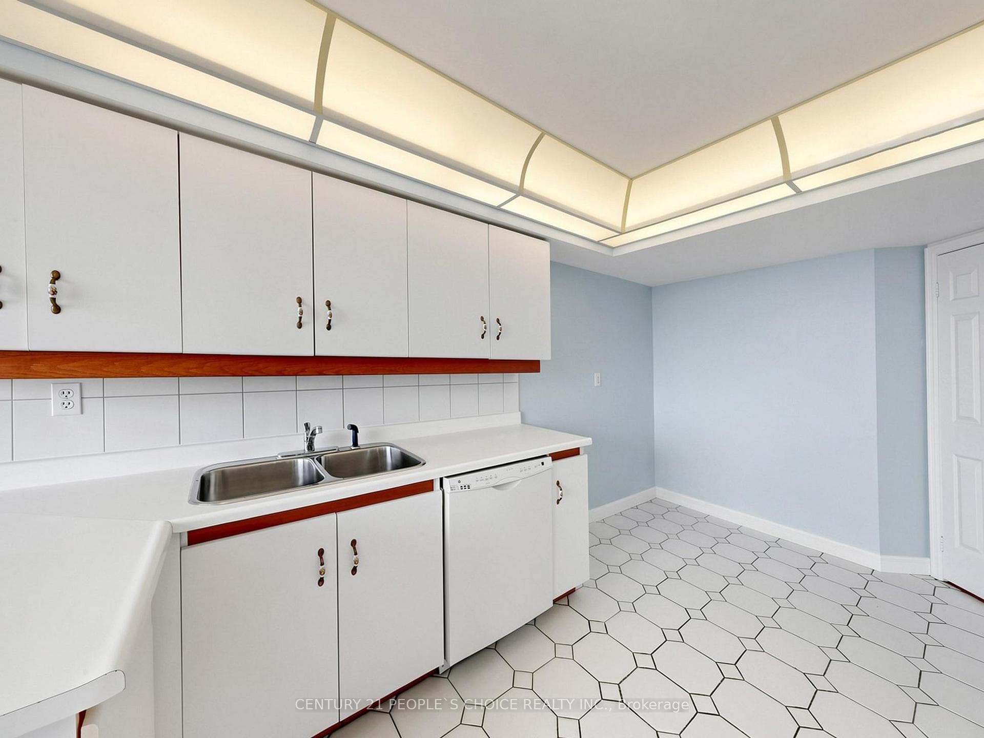 22 Hanover Road Unit 1201 photo 17