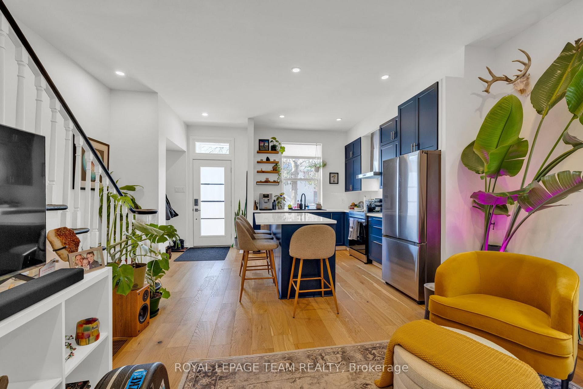 325 Hinchey Avenue Unit A photo 9