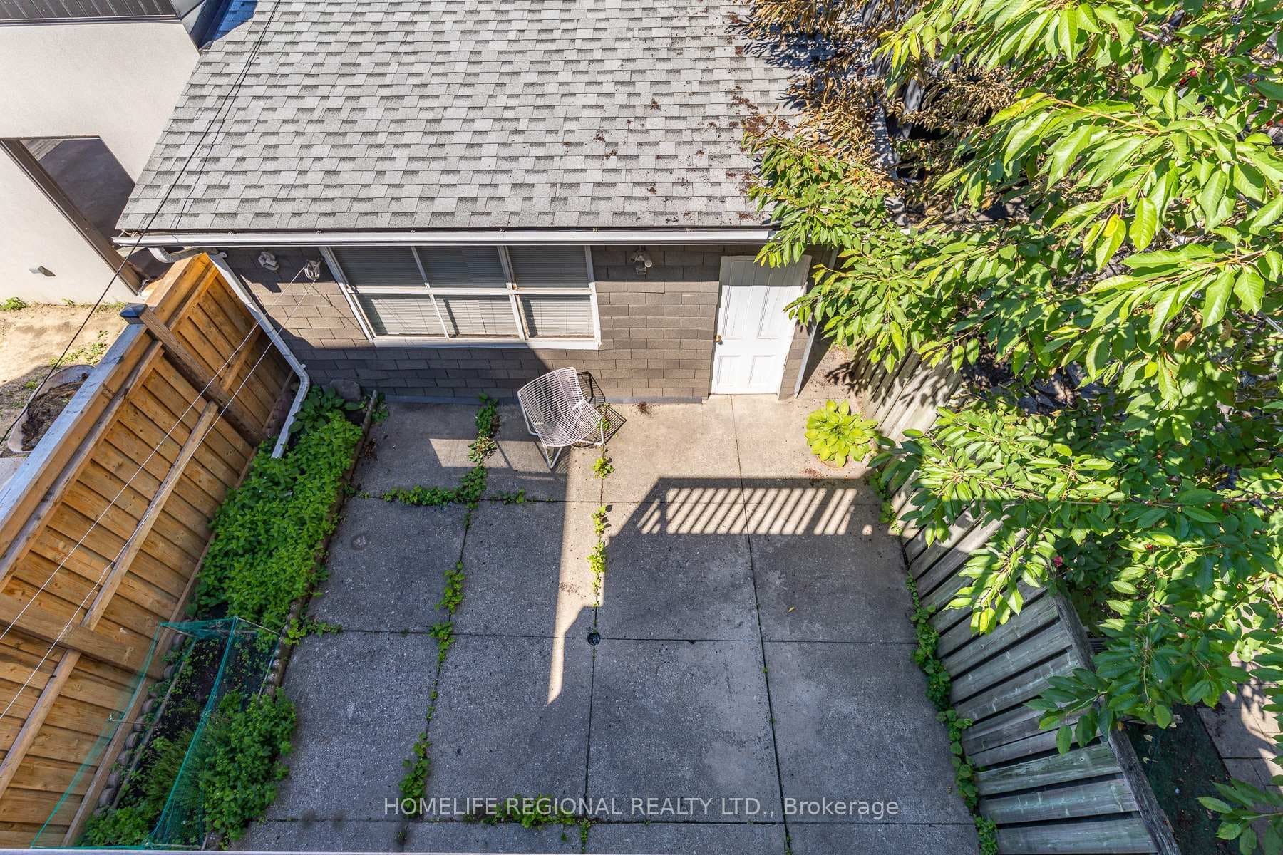 122 Emerson Avenue photo 21