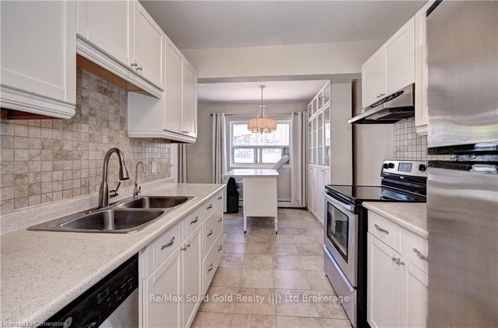 283 FAIRWAY Road Unit 106 photo 7