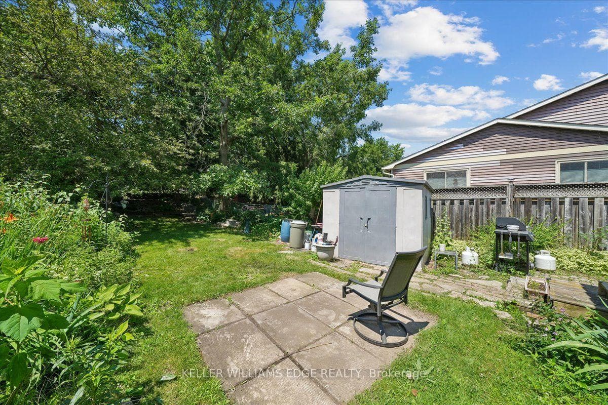 2320 Middlesmoor Crescent photo 46