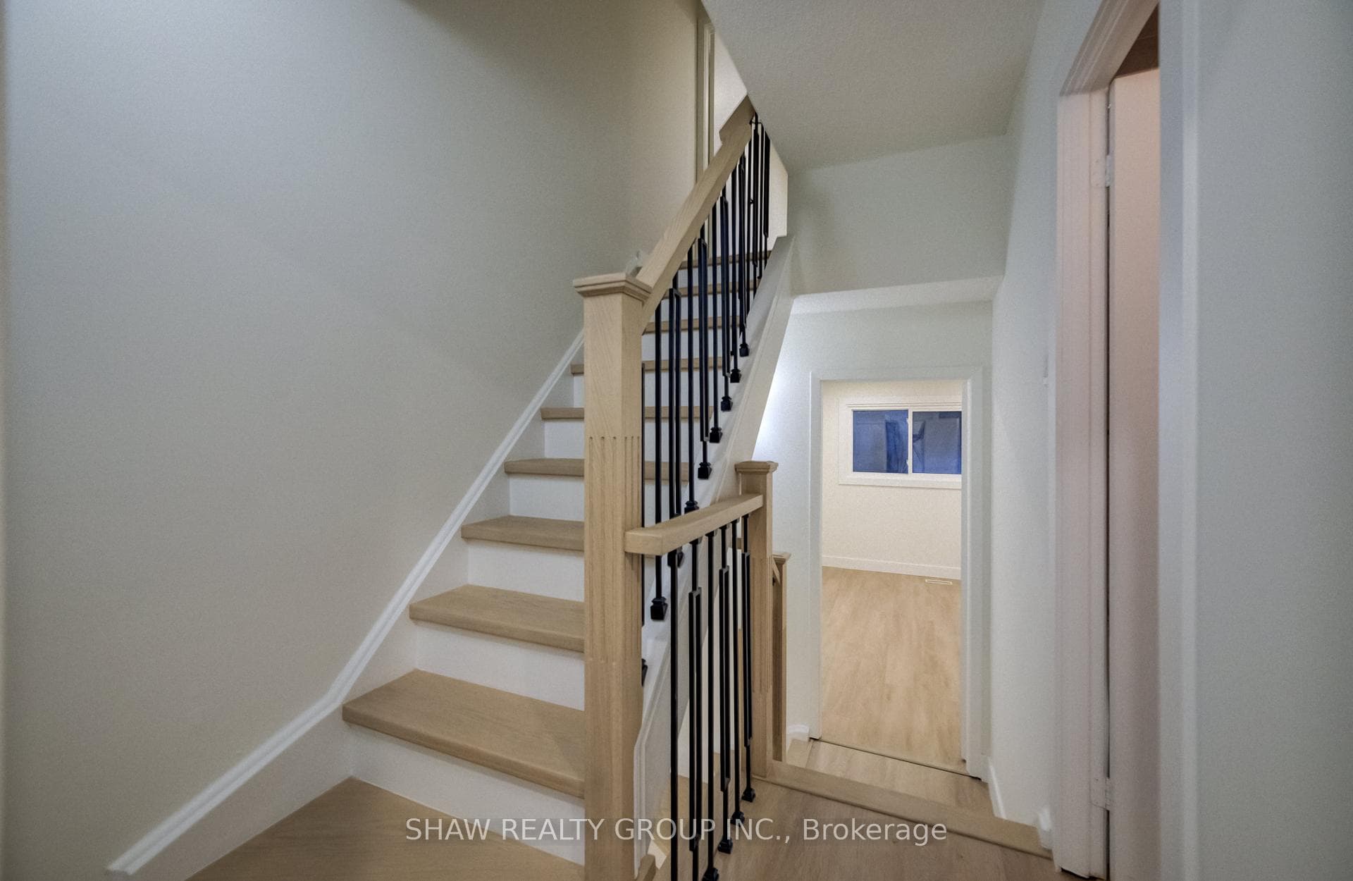 275 Broadview Avenue Unit 149 photo 25