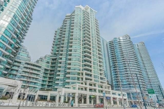 228 Queens Quay Unit 801 photo 3