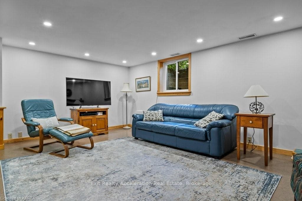 42 EDGEWOOD Drive photo 27