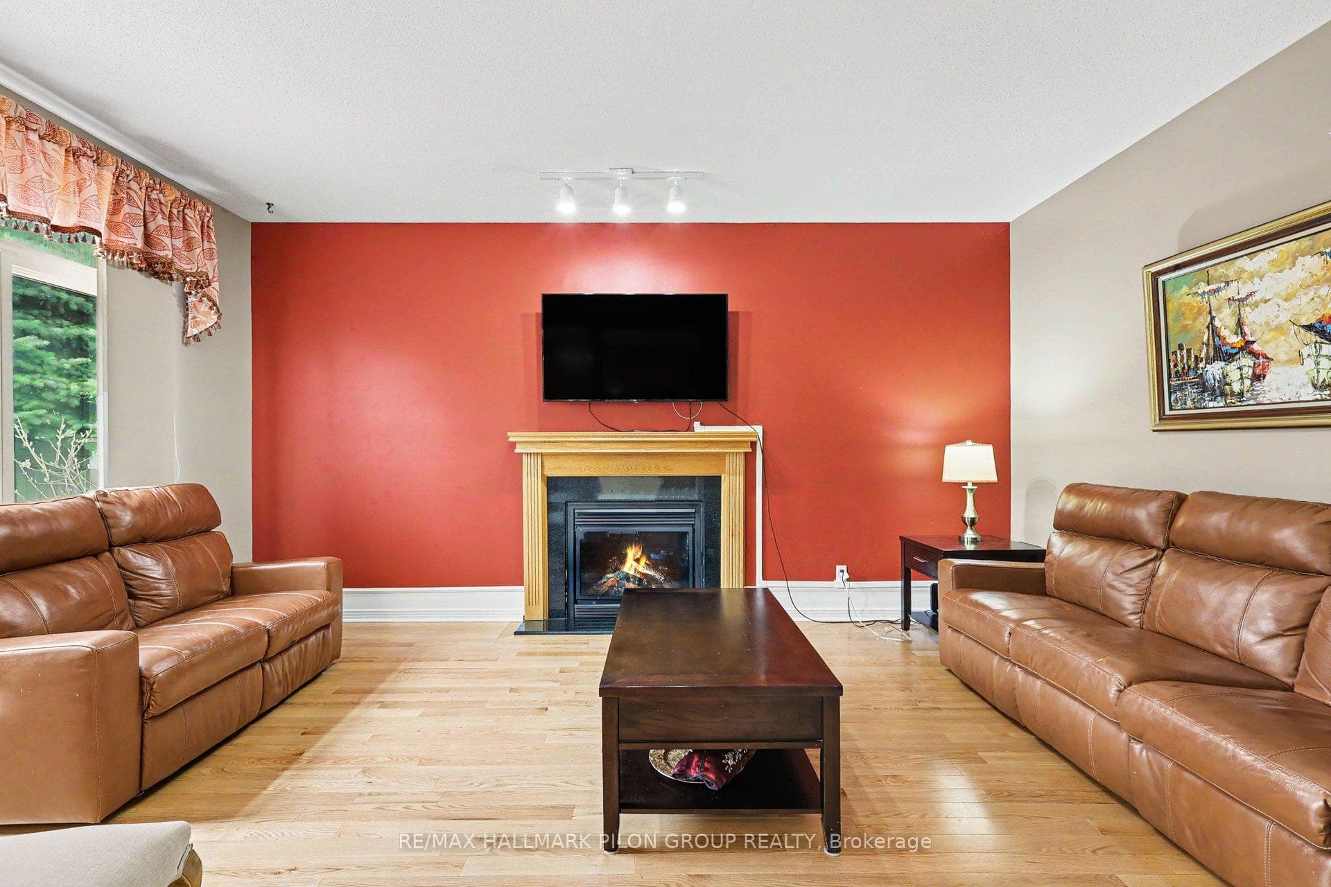 2039 Calico Crescent photo 8
