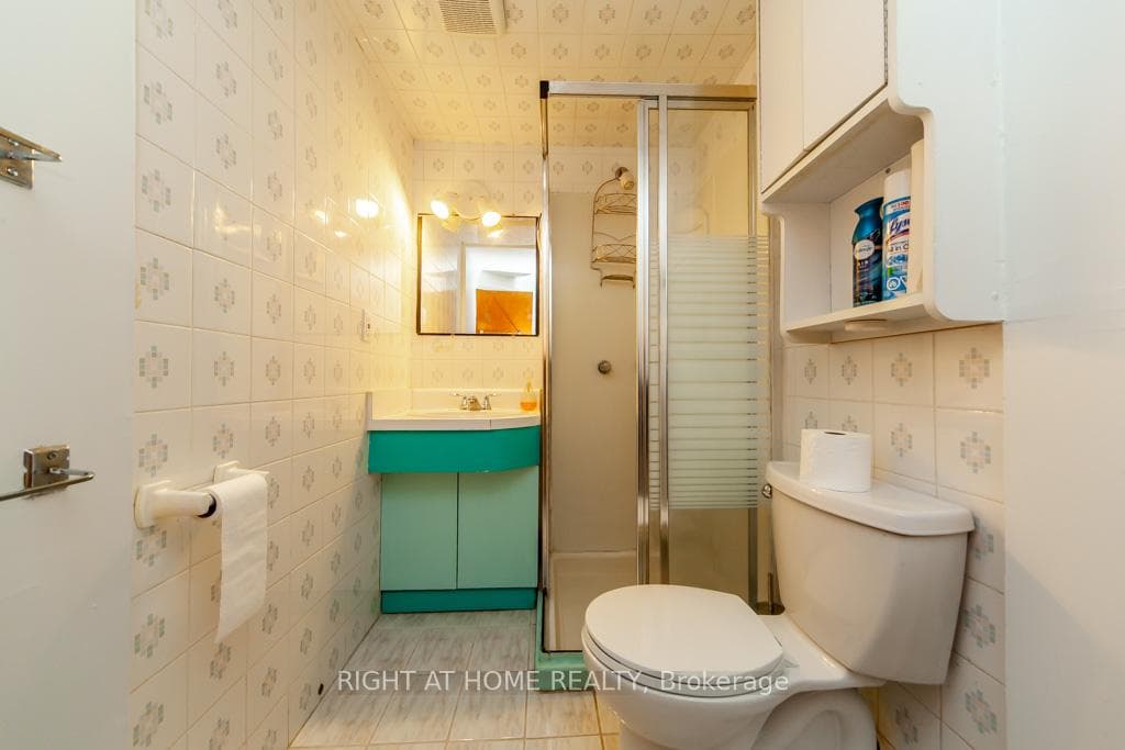 25 Alan Avenue photo 26