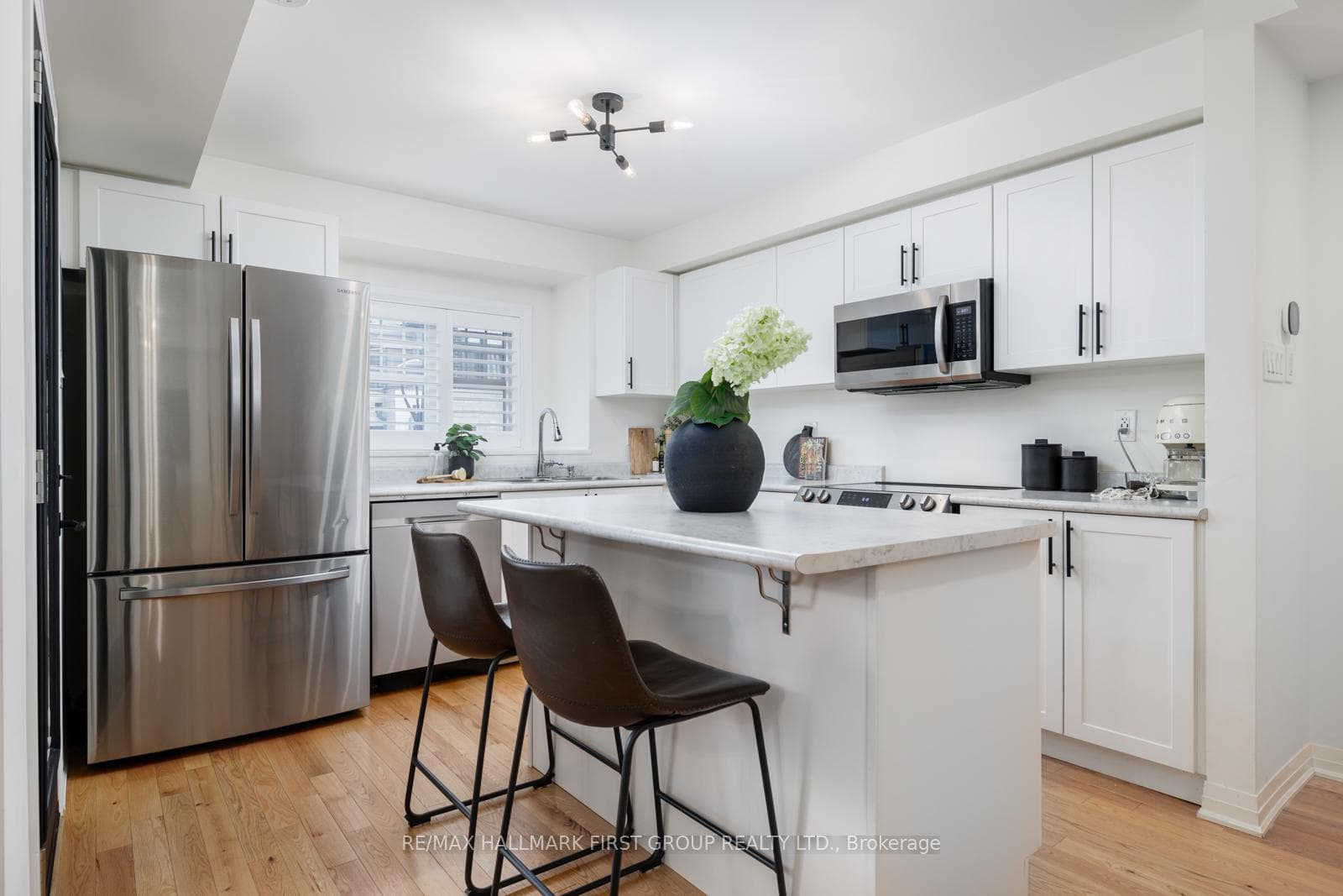 244 Lord Elgin Lane photo 20