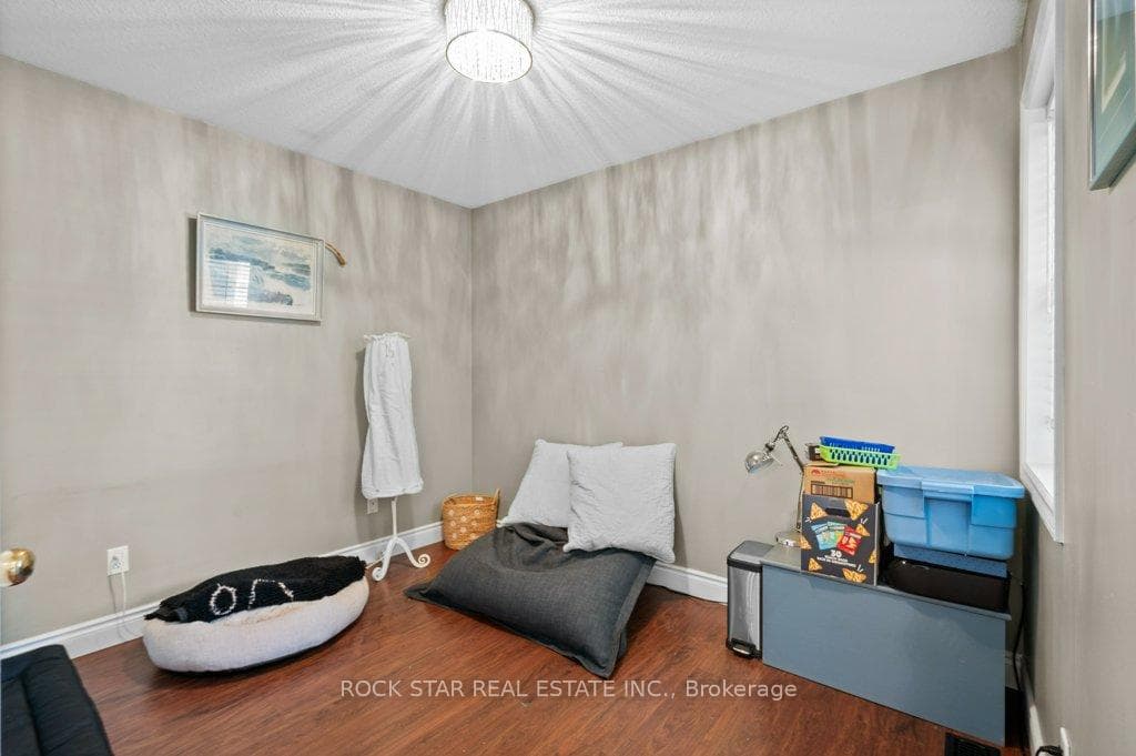 89 Waterview Court photo 17