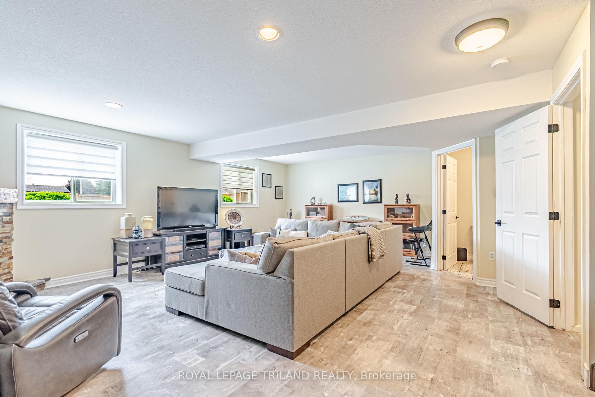 147 Plymouth Court photo 26