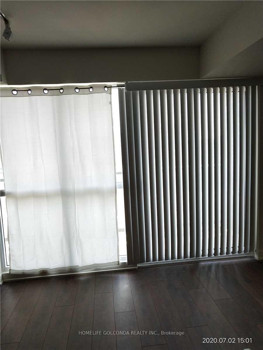 2 Sonic Way Unit 909 photo 5