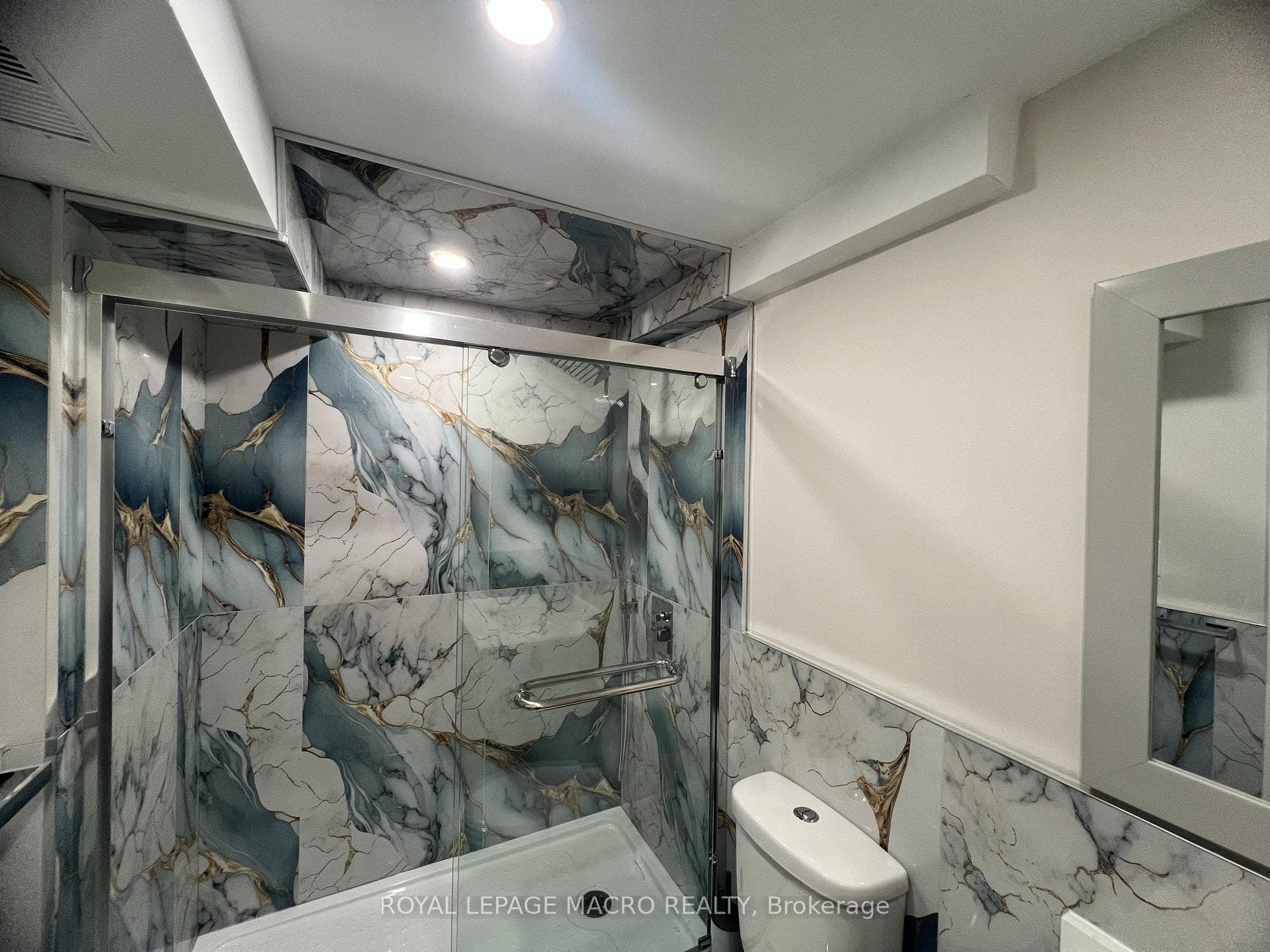 83 Cittadella Boulevard Unit LOWER photo 22