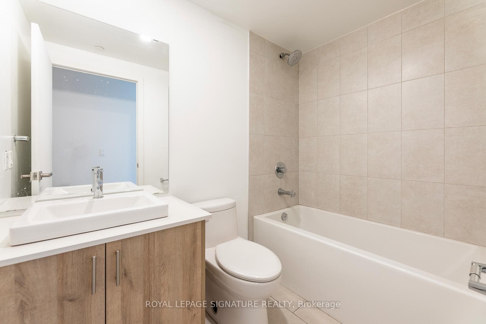 1195 The Queensway N/A Unit 606 photo 26
