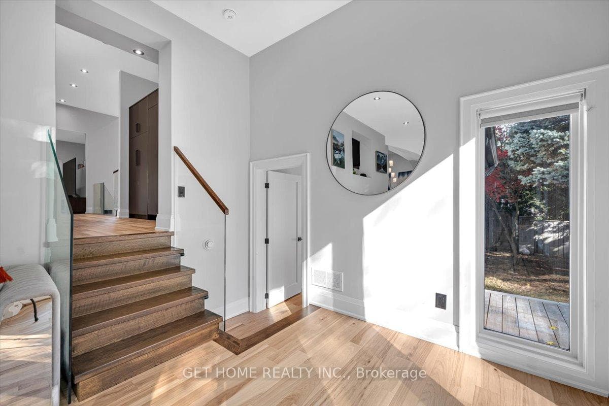 1362 Hixon Street photo 18