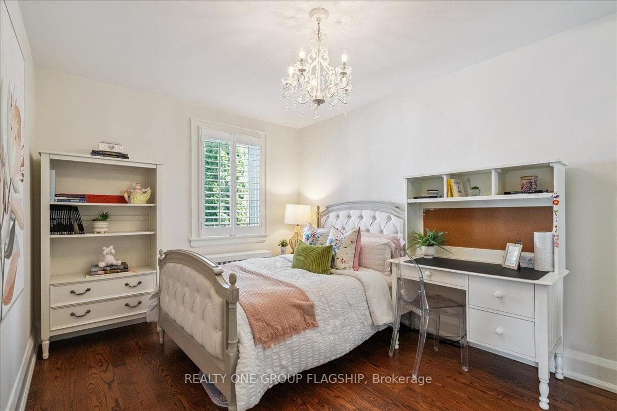 466 St Clements Avenue photo 35