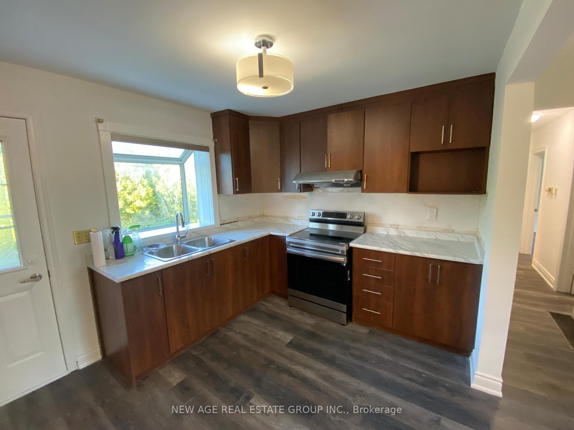 527 Weir Avenue photo 12