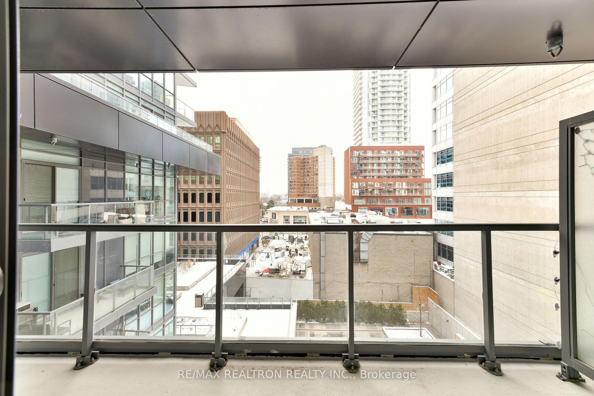 30 Roehampton Avenue Unit 611 photo 24