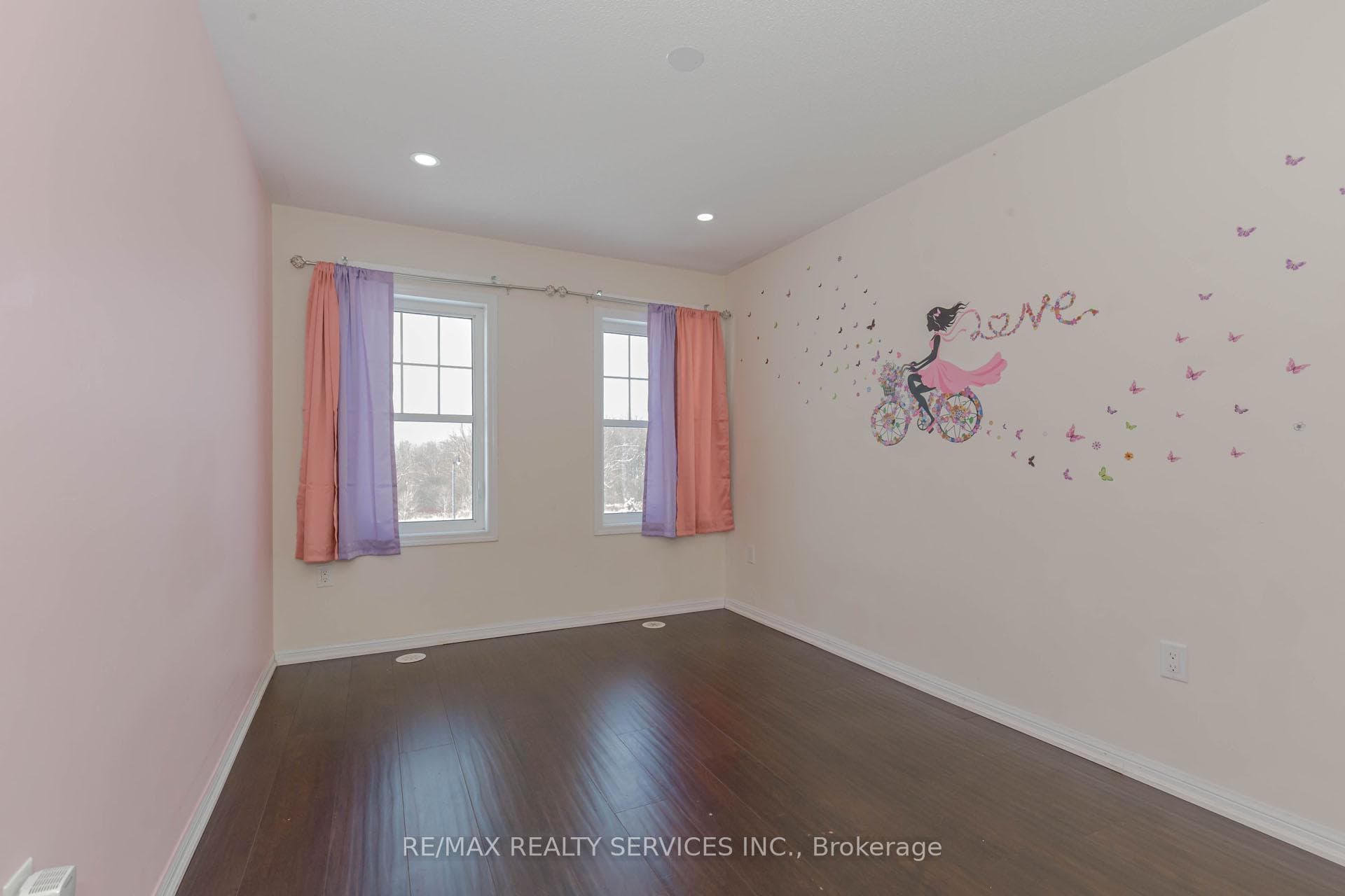 20 Henneberry Lane photo 33