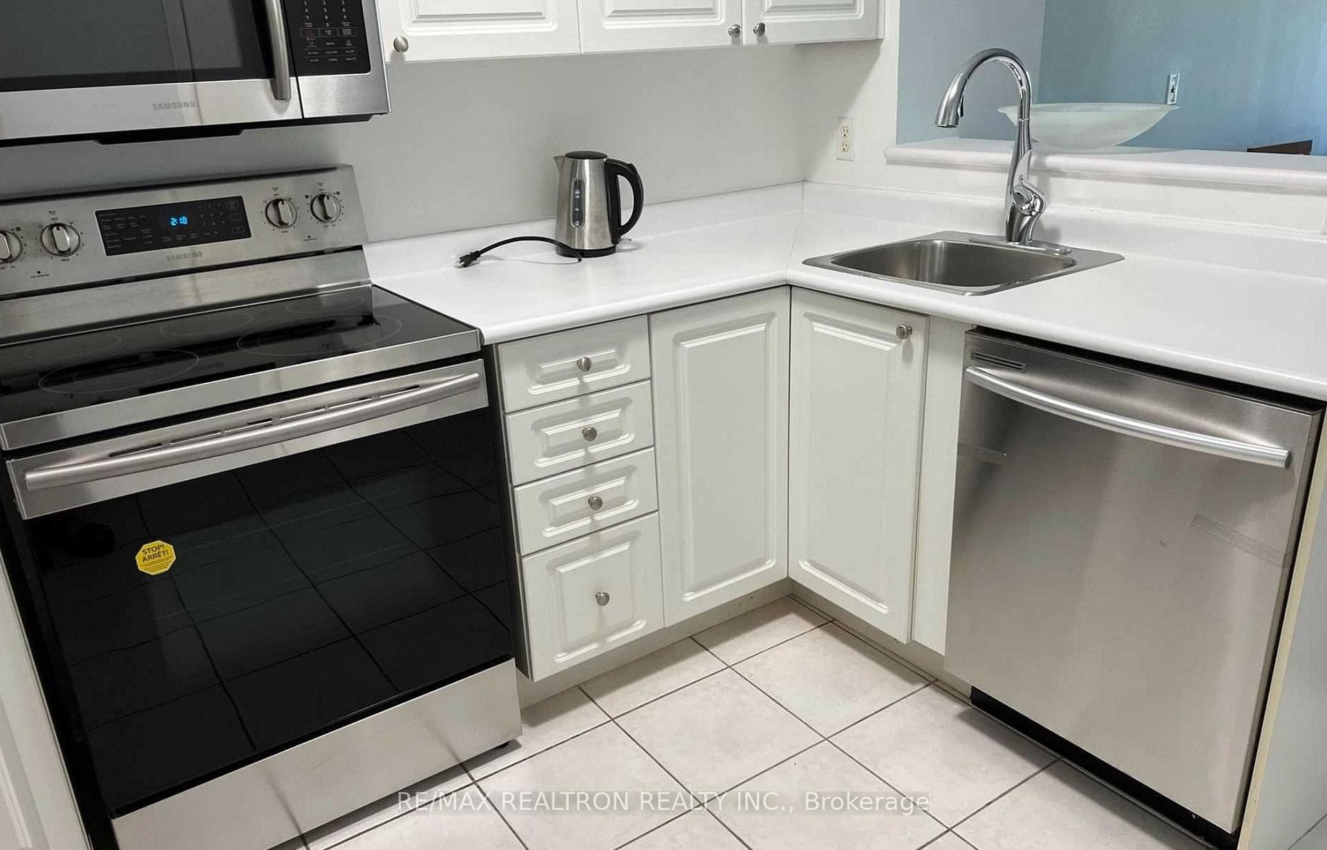 28 Olive Avenue Unit 301 photo 2