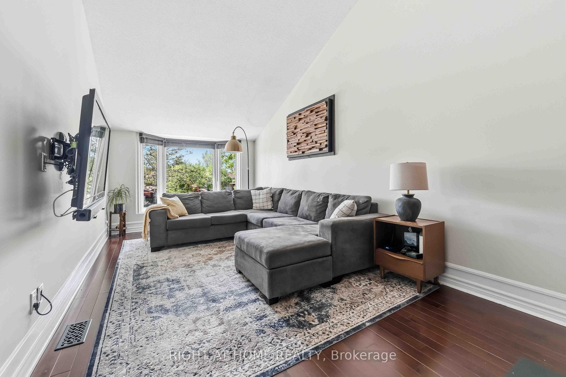 981 Barwell Avenue photo 16