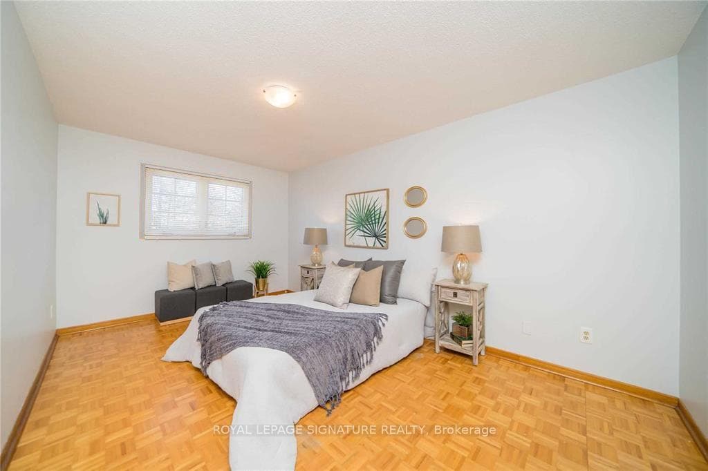 93 Sandown Avenue Unit Upper photo 10