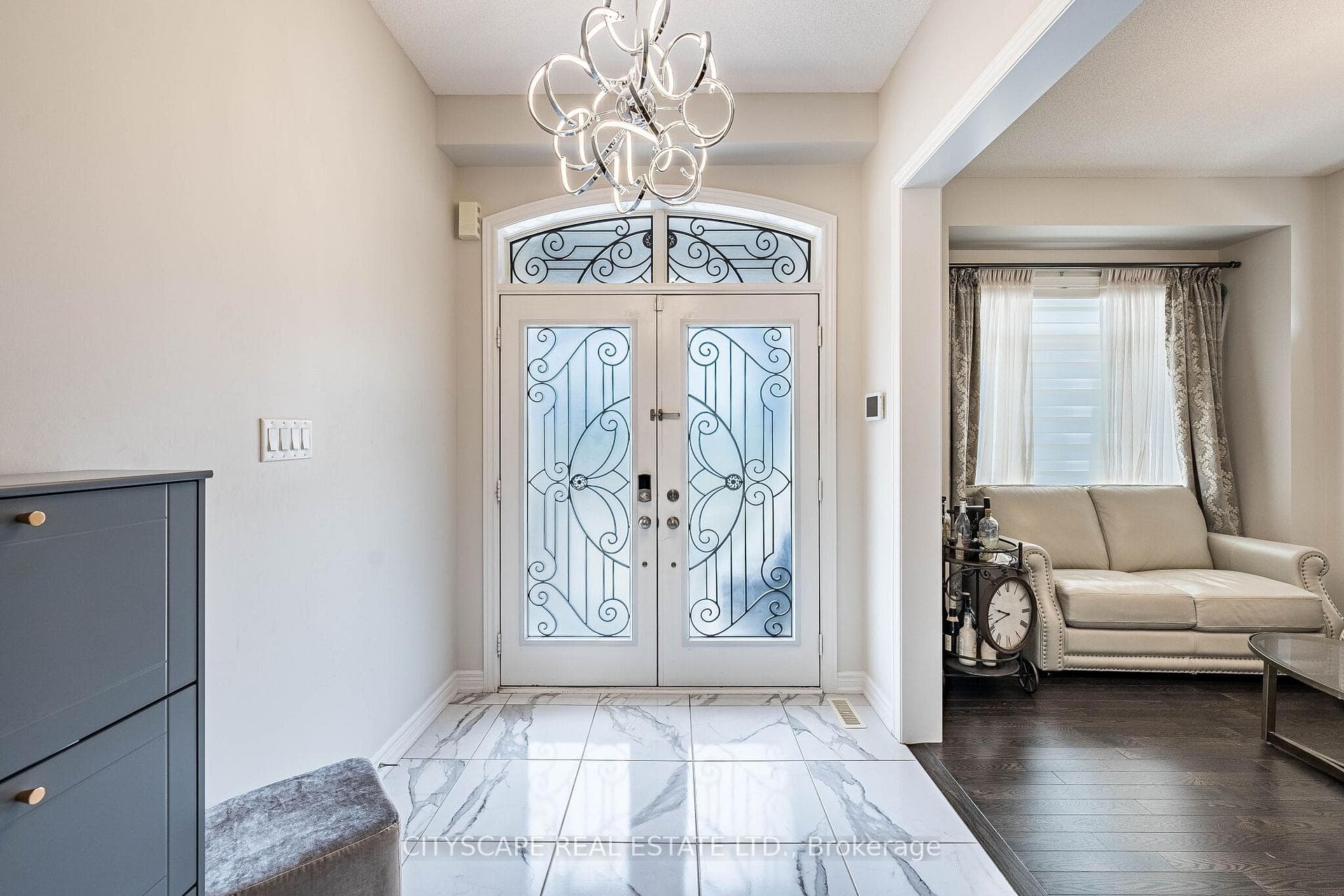 54 Ezra Crescent photo 7