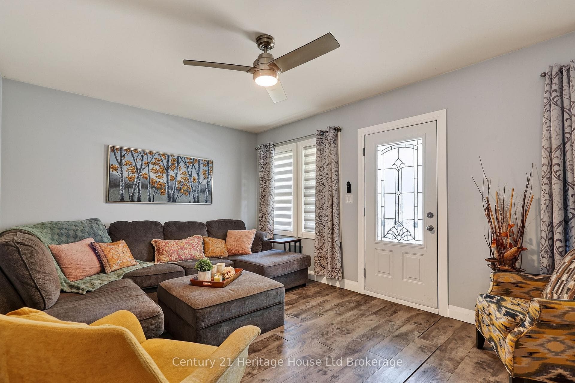 272 Wellington Street photo 18