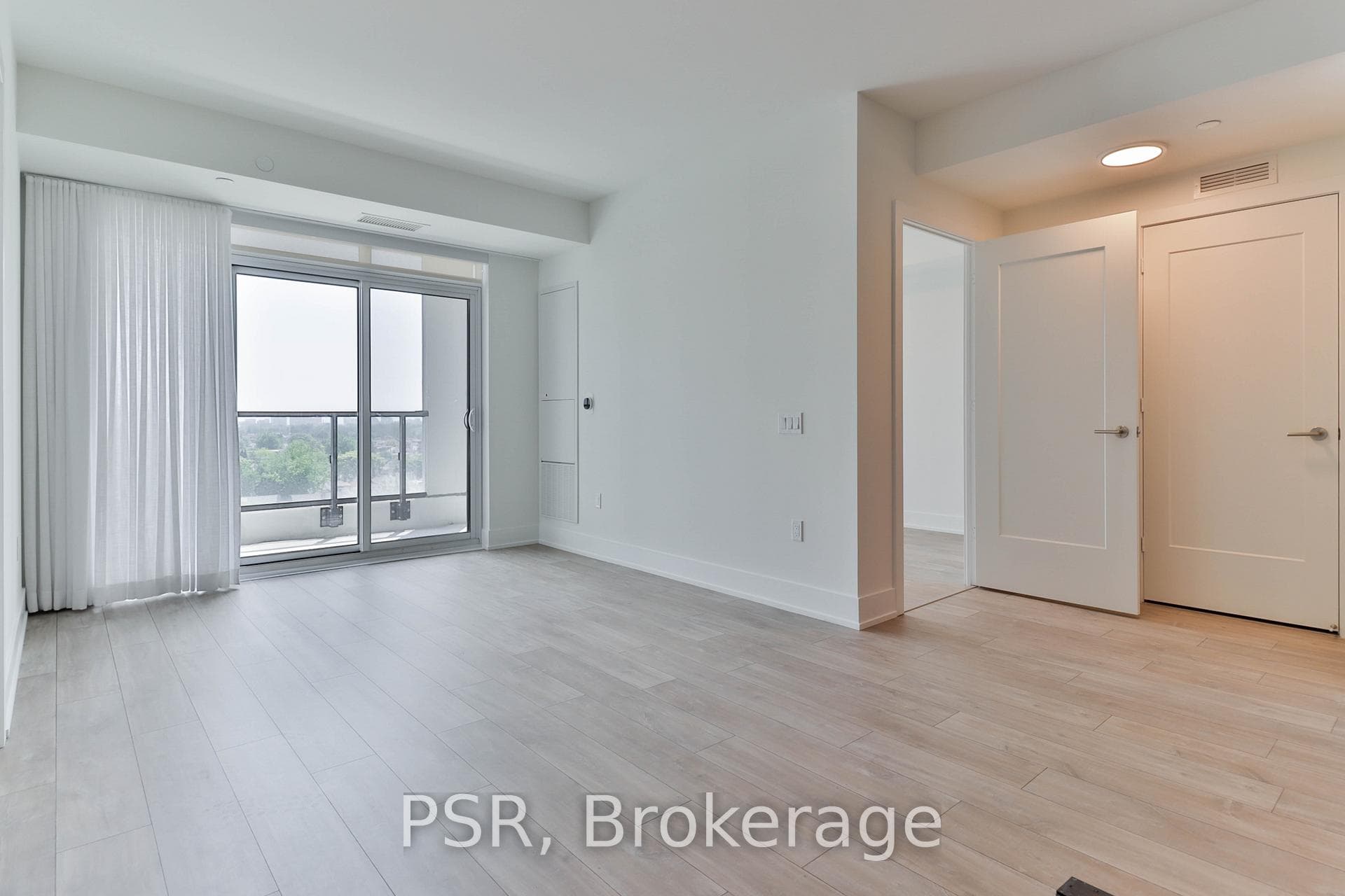 858 Dupont Street Unit 733 photo 18