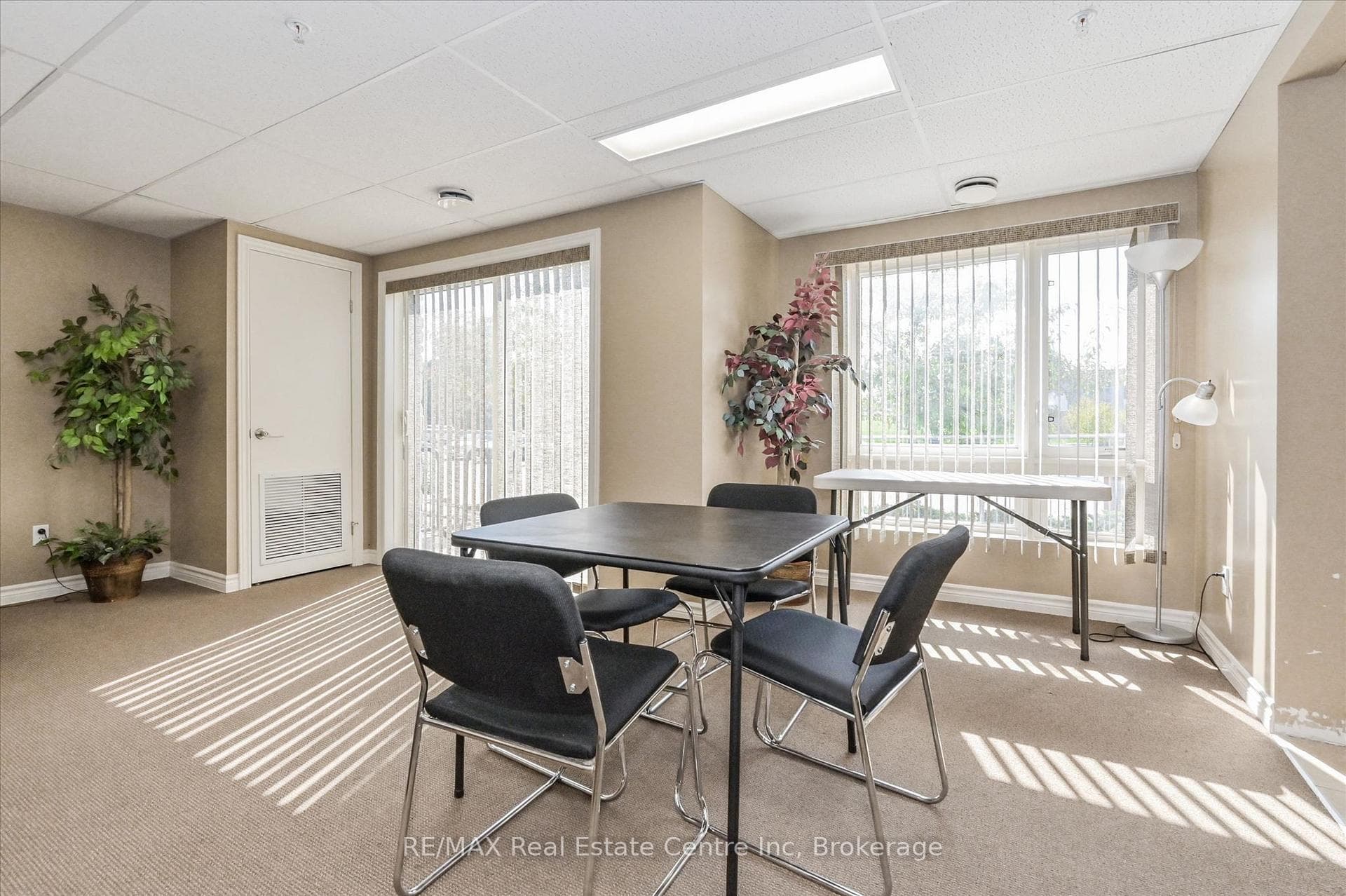 645 St David Street Unit 302 photo 36