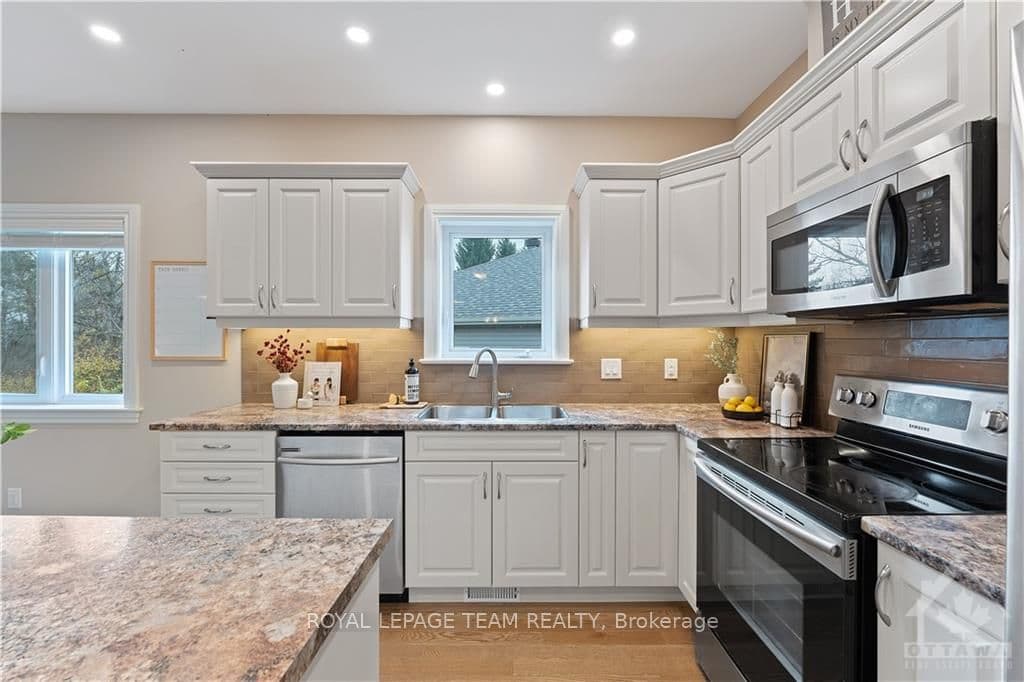 603 MEADOWRIDGE Circle photo 8