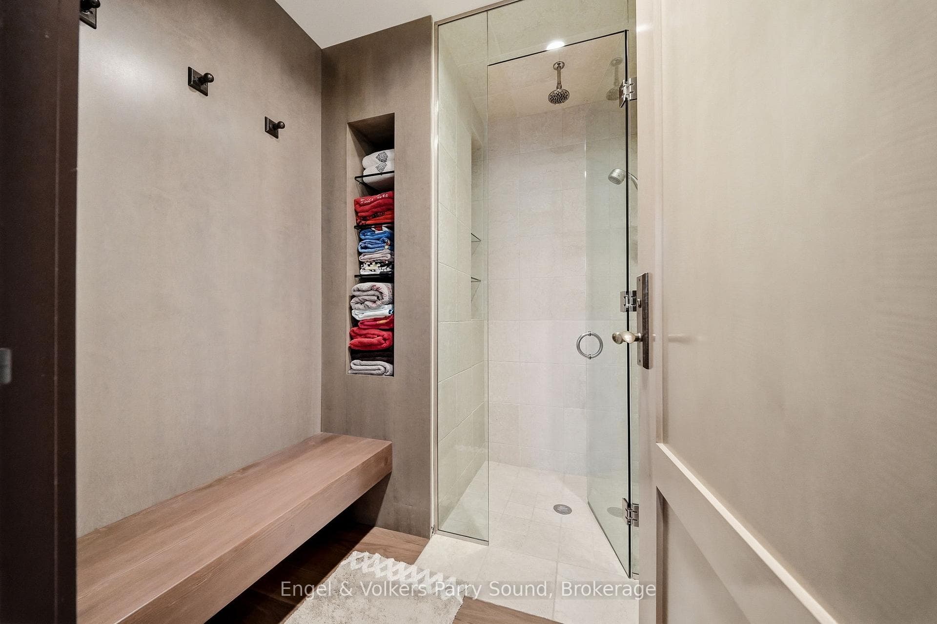 Guest Shower - Main Floor