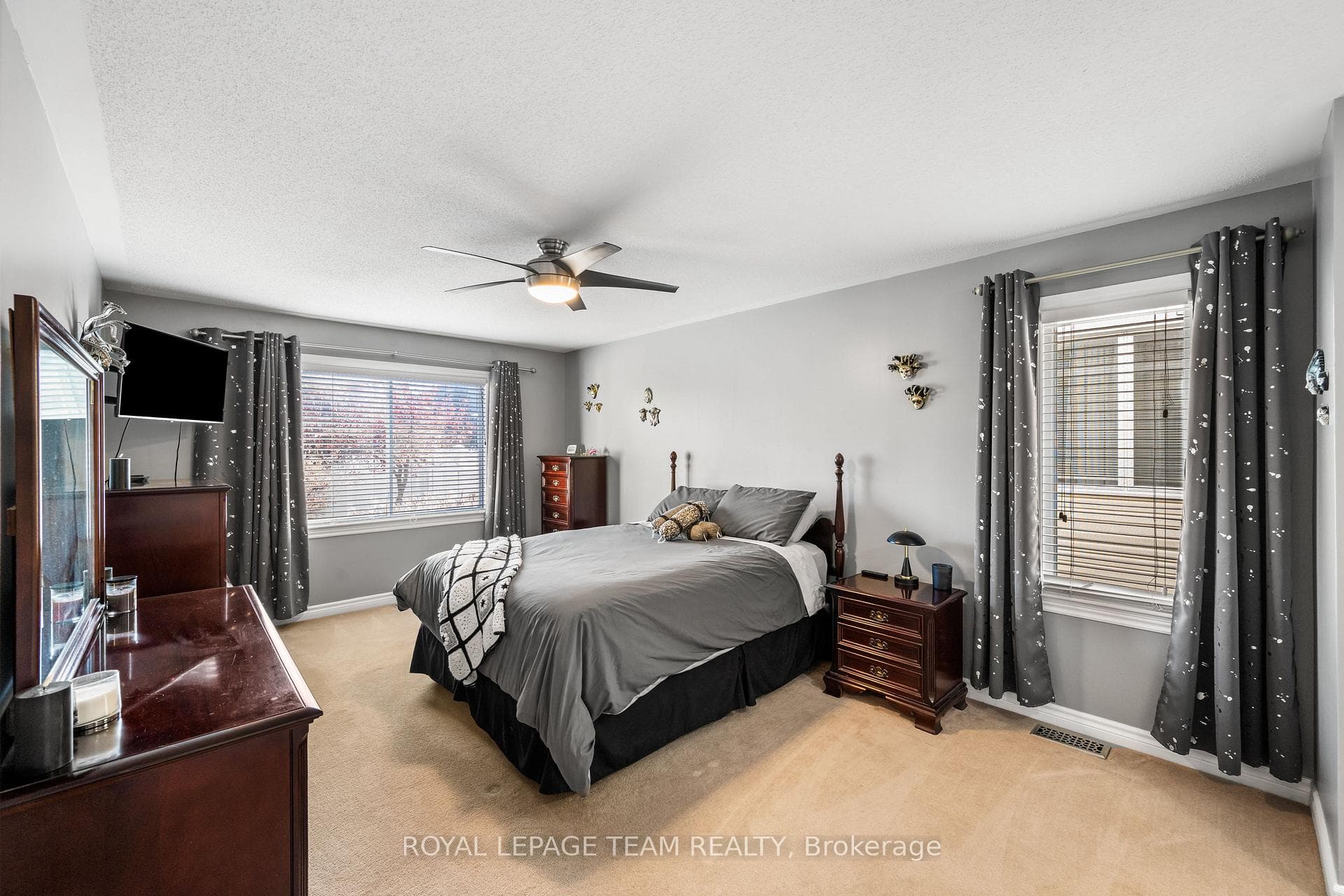 16 Spinney Way photo 21