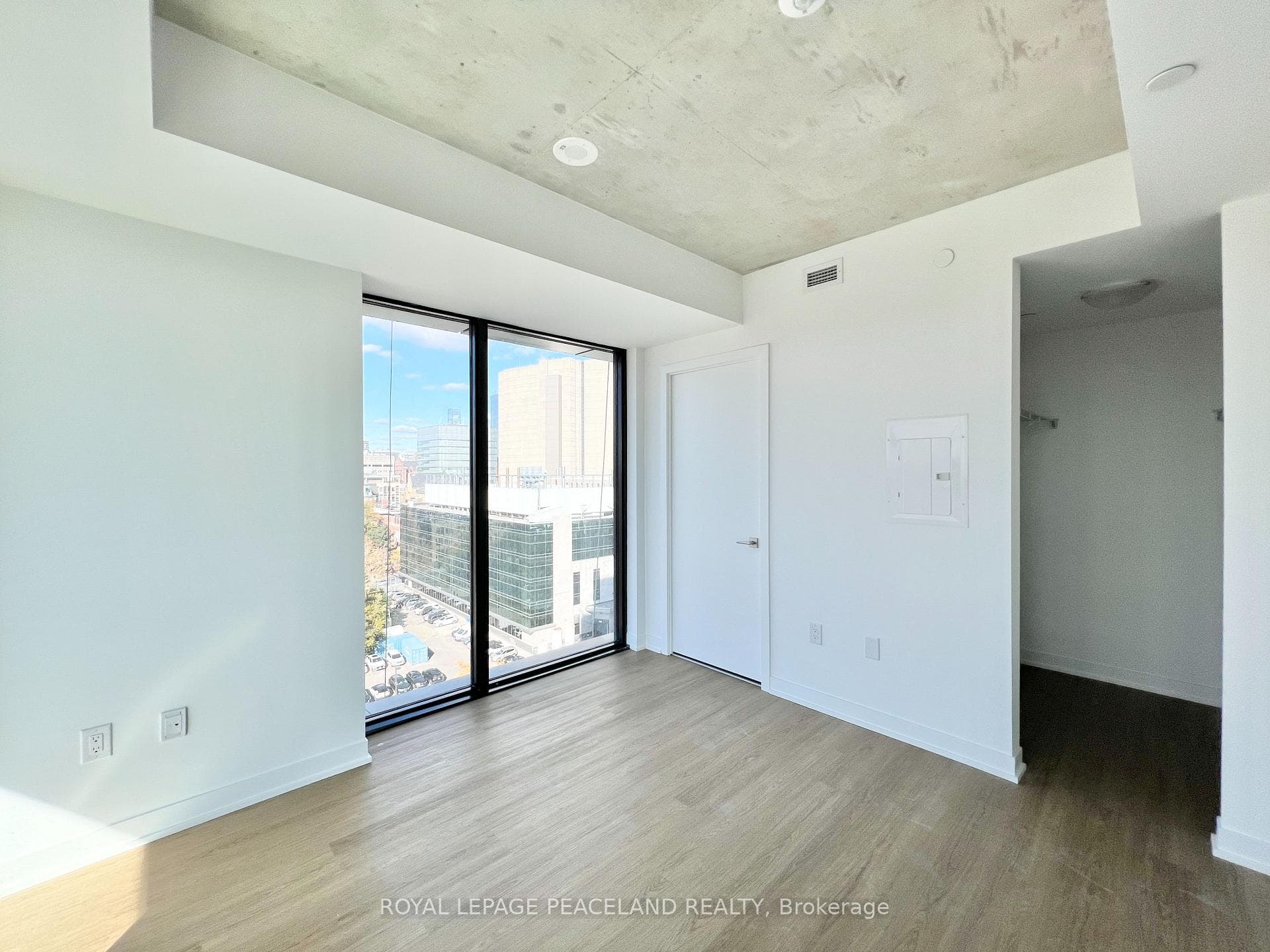 195 McCaul Street Unit 1002 photo 13