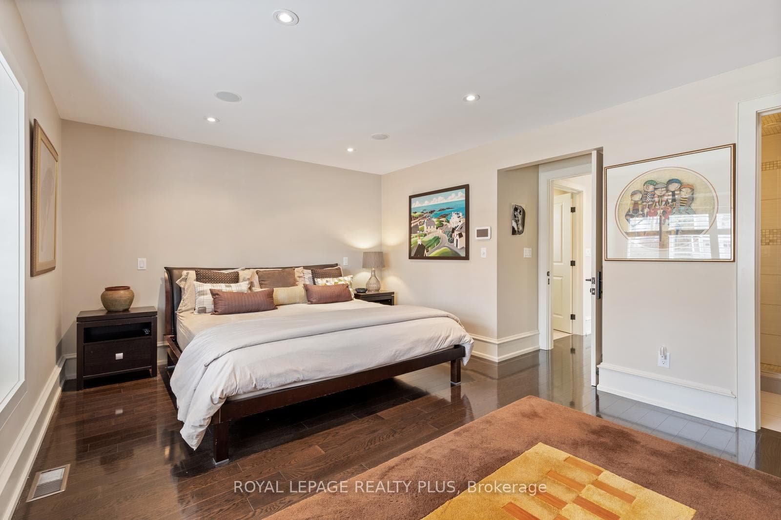 1812 Pattinson Crescent photo 21