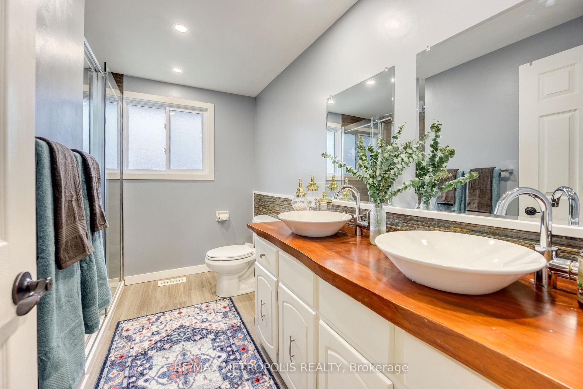 485 Bentinck Drive photo 17