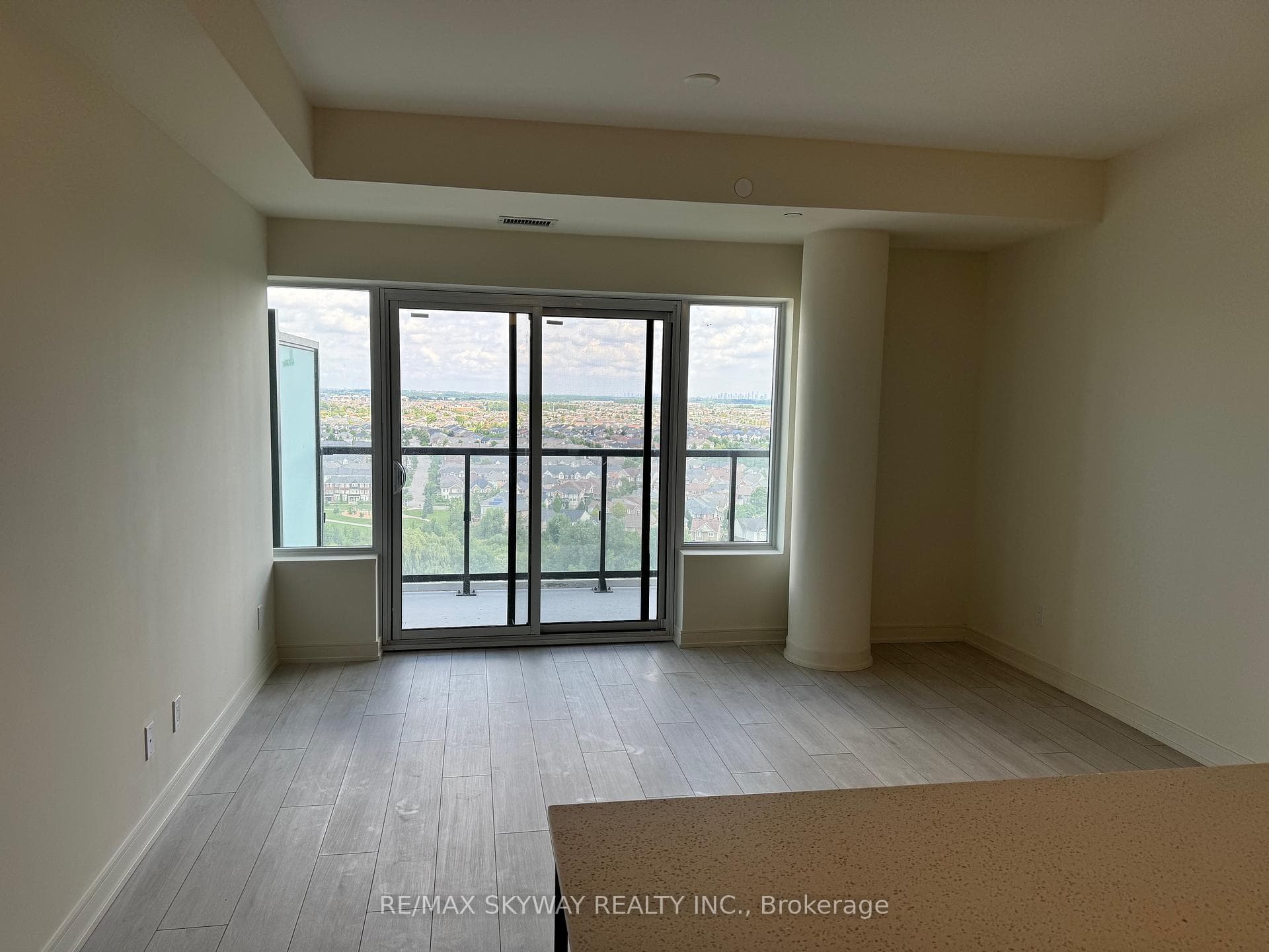 8010 Derry Road Unit 1702 photo 4