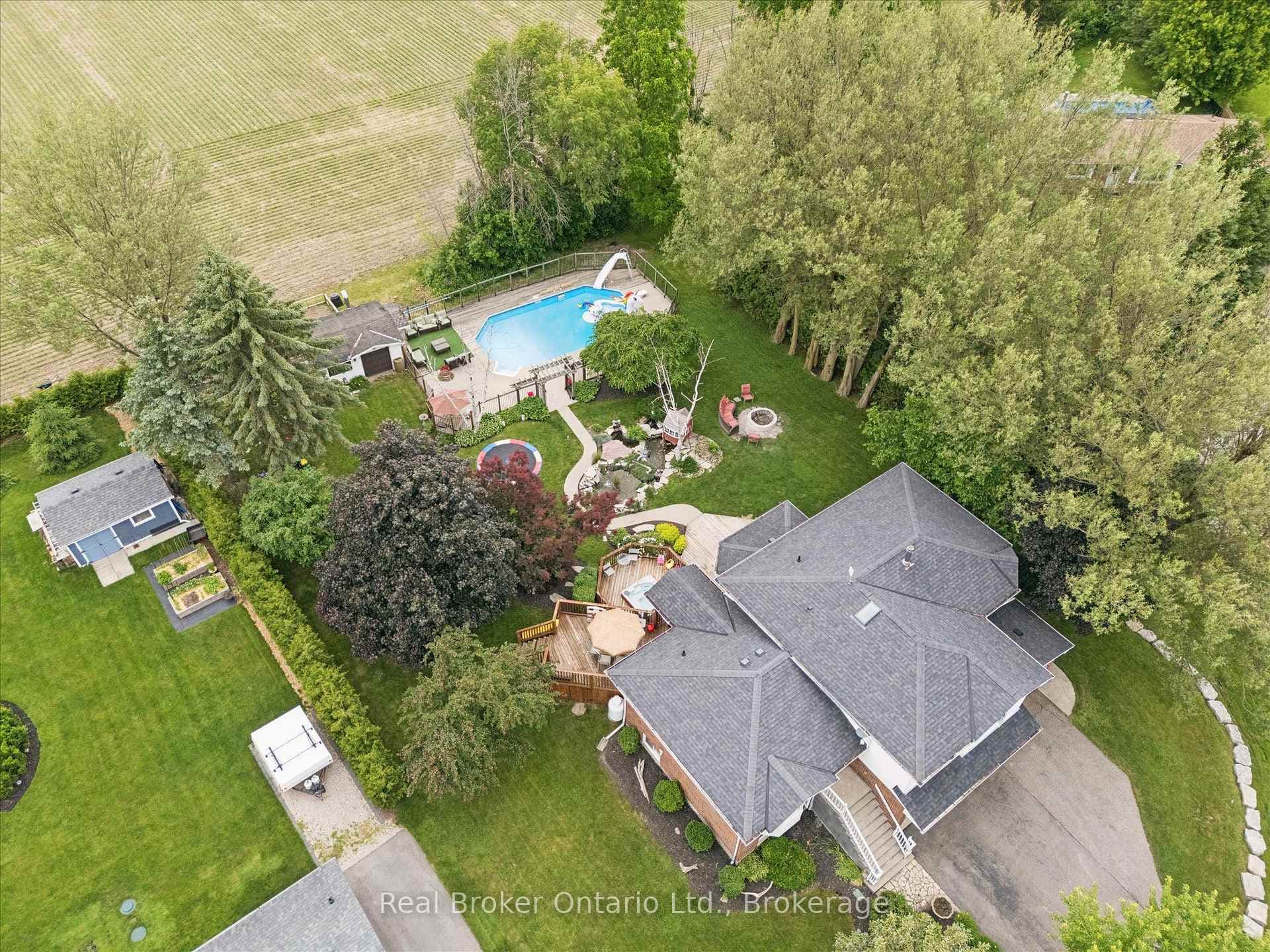 170 Elmslie Place photo 33