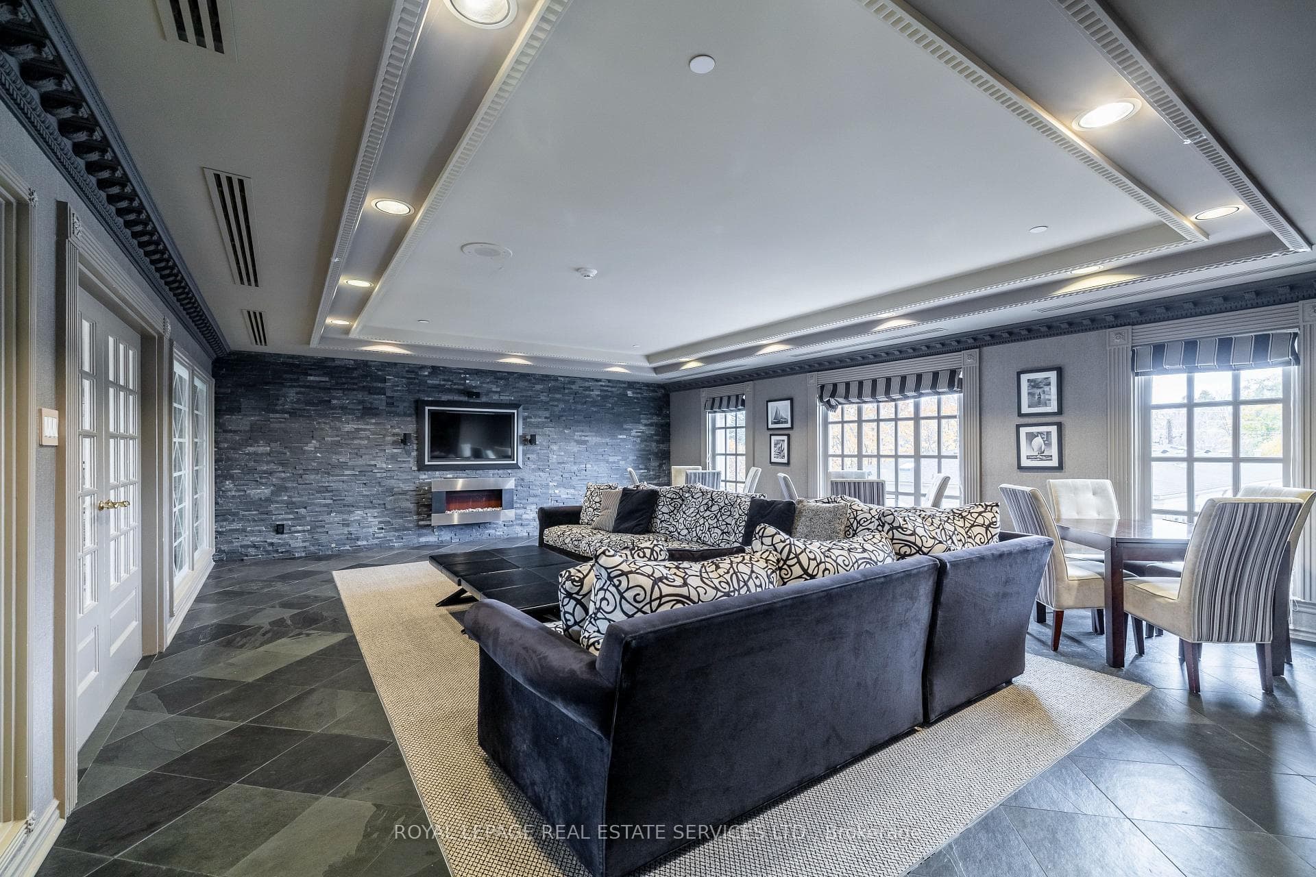 2285 Lake Shore Boulevard Unit 413 photo 17